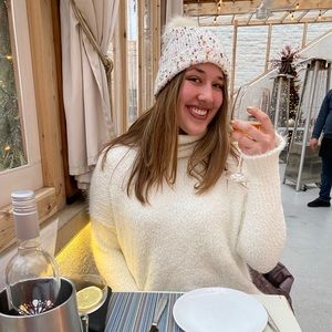 Meet your Posher, Isabelle